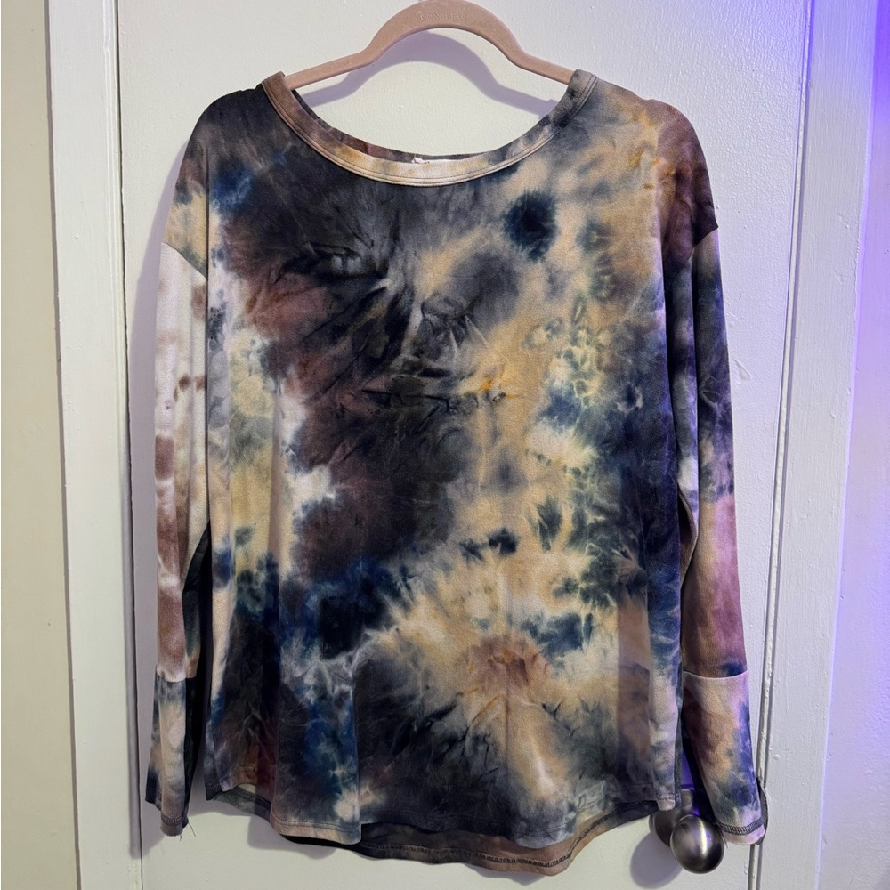 Tie-Dye LS cutout top